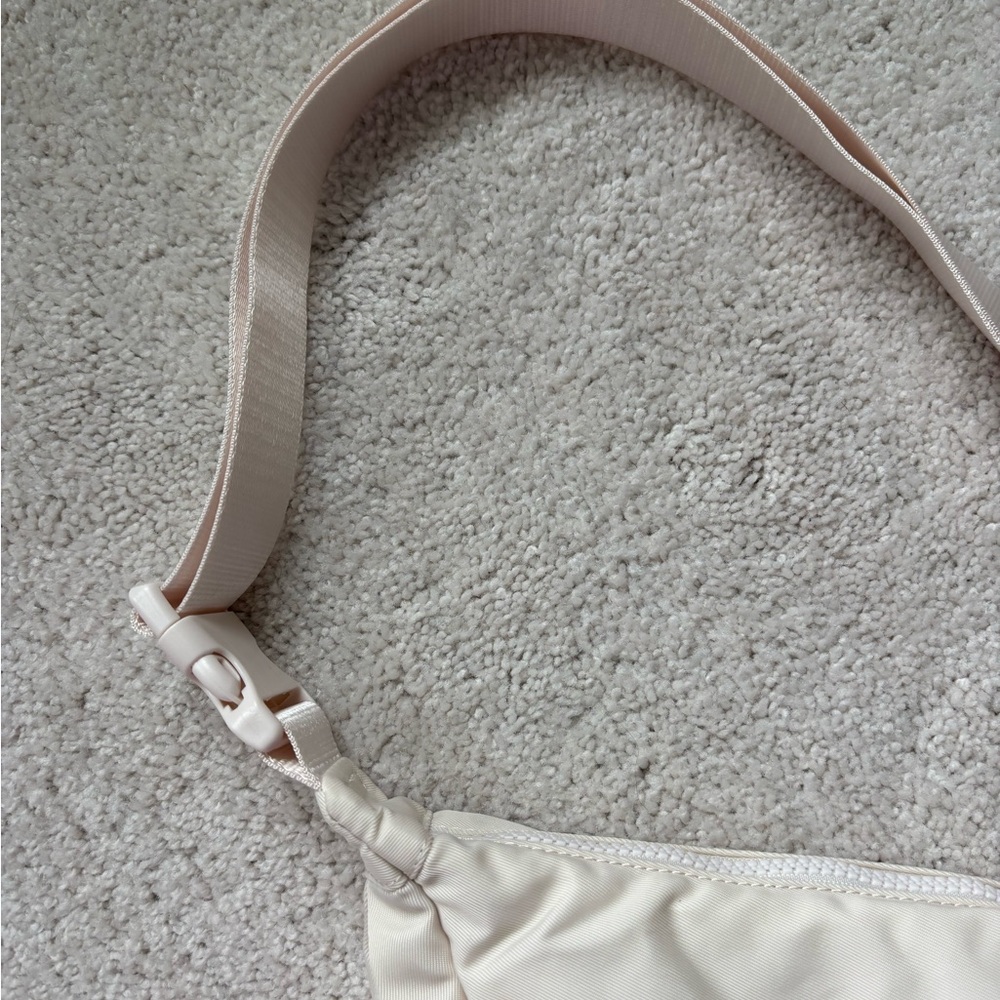 Fabletics “The Sling Bag” in Bone Crossbody Bag - Picture 3 of 10